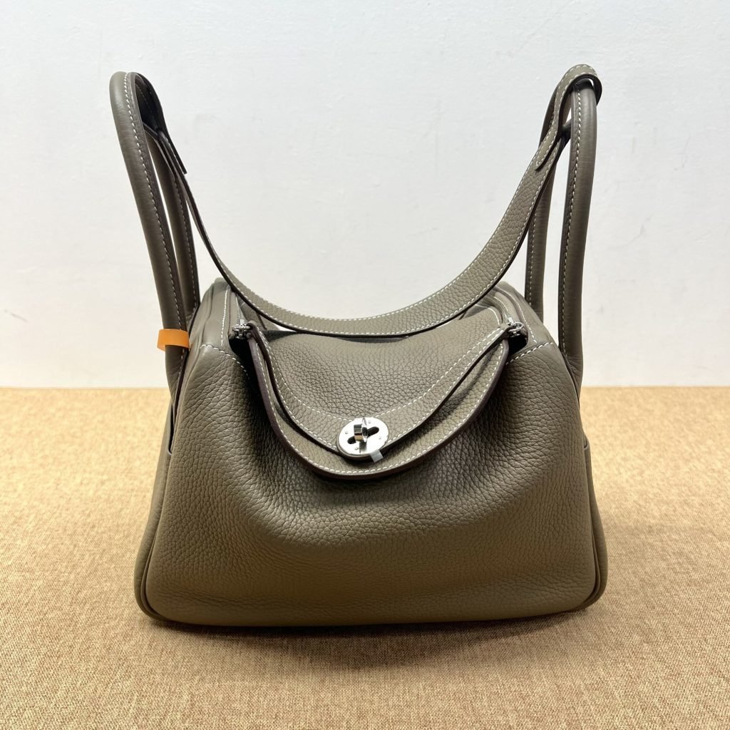 99% New HERMES Lindy 26, Etoupe, Z Stamp