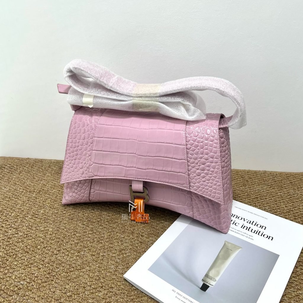 Blush Croc-Embossed Calfskin · 2023 · Impeccable