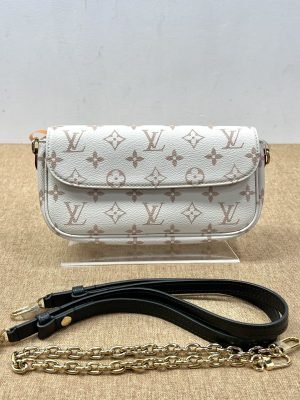 99% New Louis Vuitton Ivy, Dune, Shoulder Bag