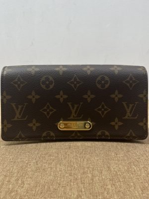 99% New LV Lily WOC, Monogram, Chip Version
